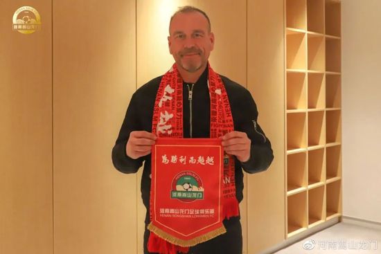 老师扒下内裤让我爽了一夜动态图