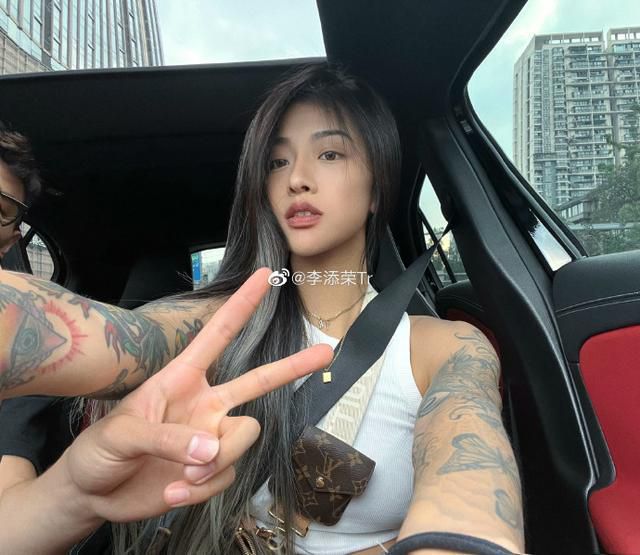 我的情人母亲那天她我的女人